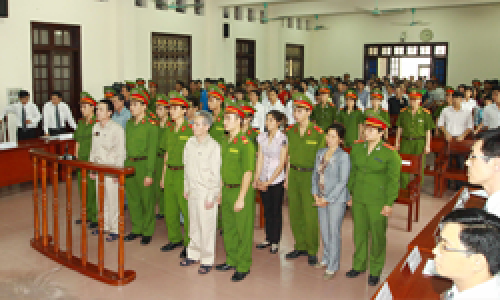 VAI TRÒ CỦA LUẬT SƯ BÀO CHỮA TRONG VỤ ÁN HÌNH SỰ